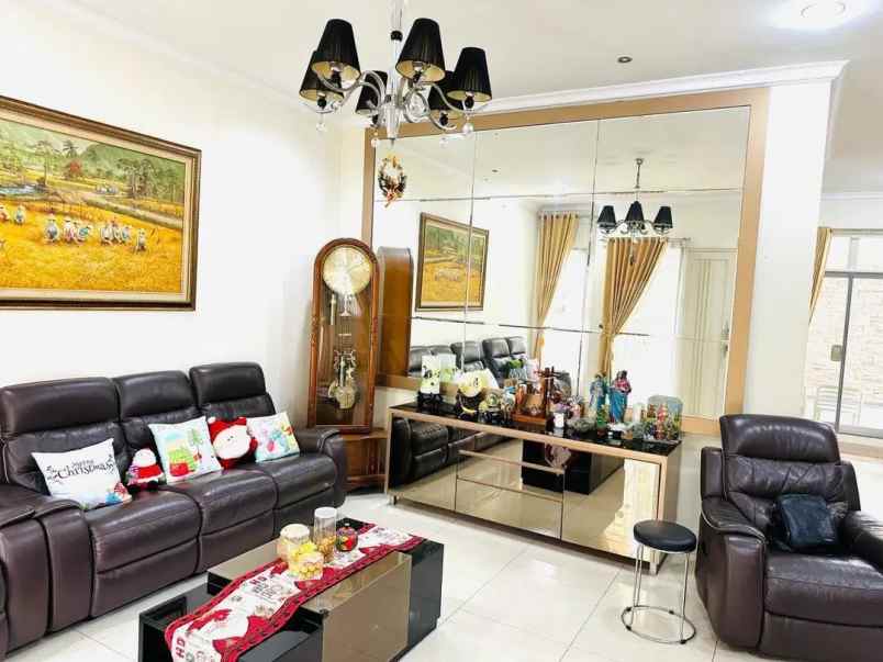 dijual rumah puri mansion kembangan