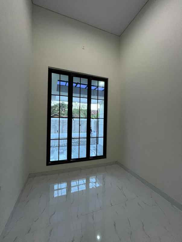 dijual rumah purwomartani