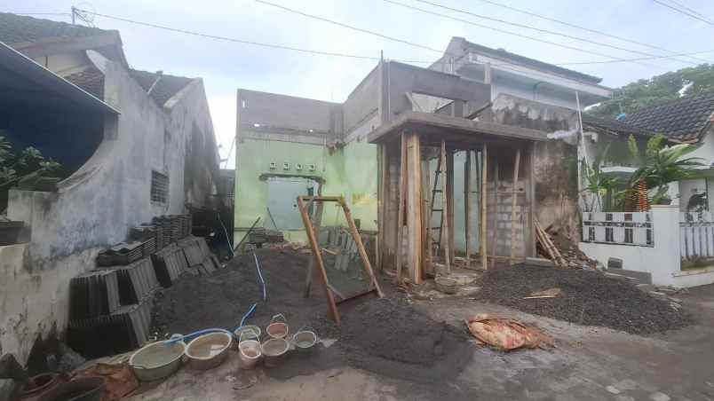 dijual rumah purwomartani