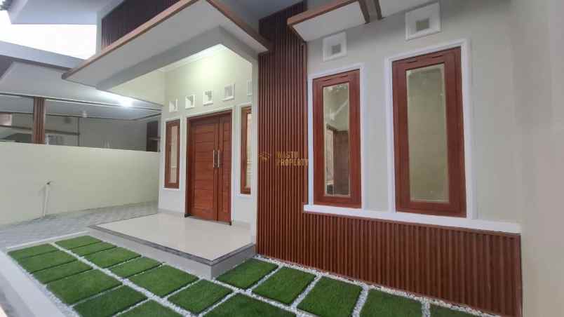dijual rumah purwomartani