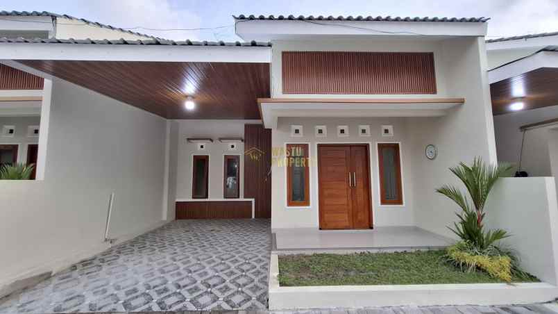 dijual rumah purwomartani