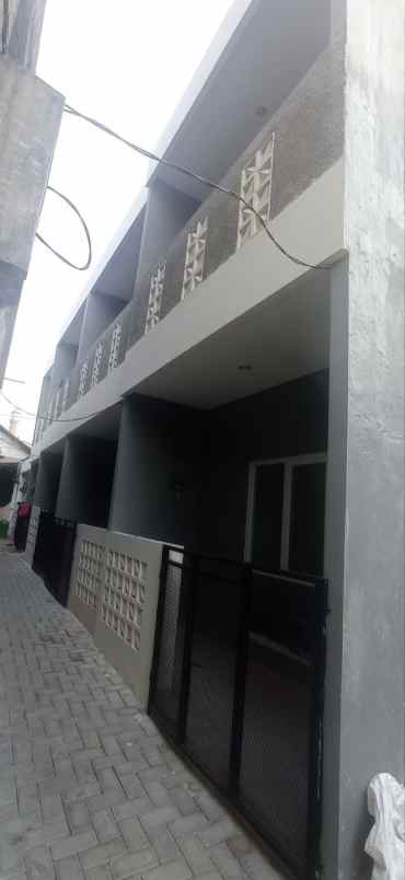 dijual rumah rawabelong