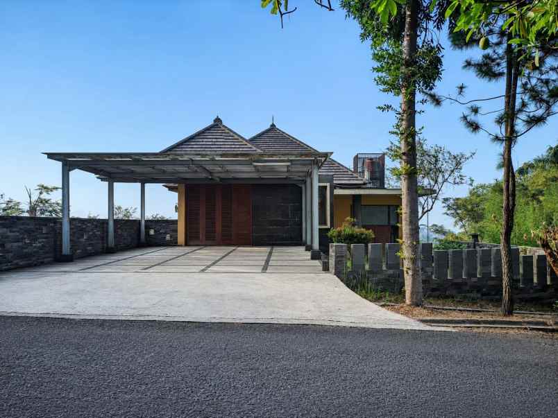 dijual rumah resort dago pakar bandung