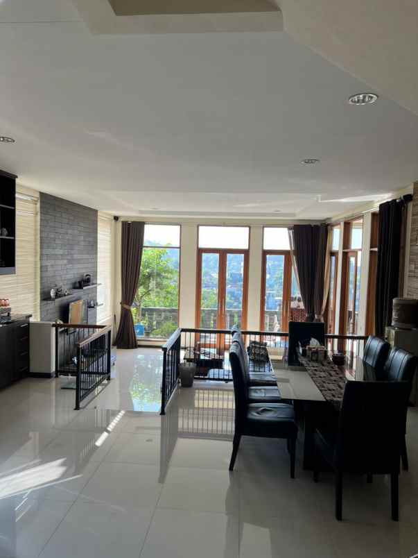 dijual rumah resort dago pakar bandung