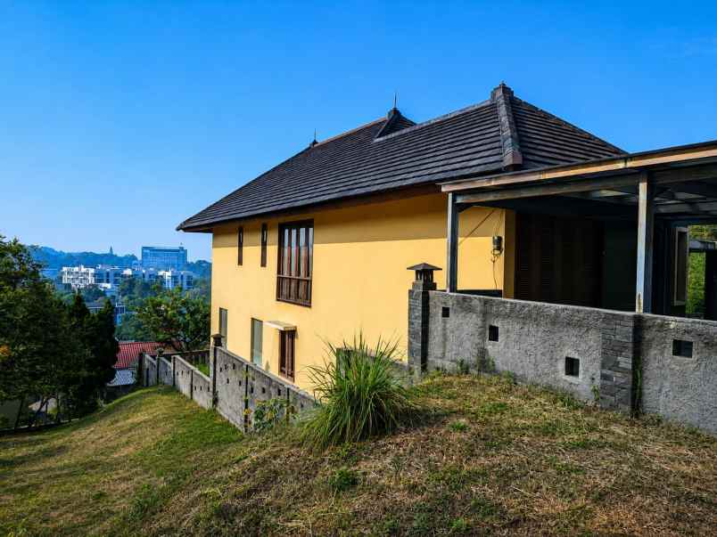 dijual rumah resort dago pakar bandung
