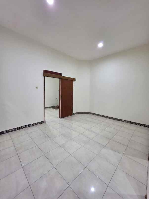 dijual rumah rewwin waru sidoarjo