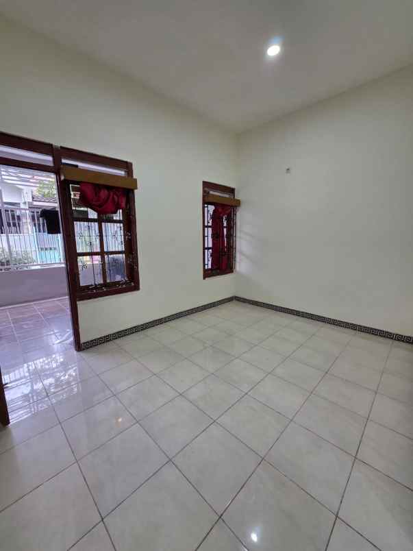 dijual rumah rewwin waru sidoarjo