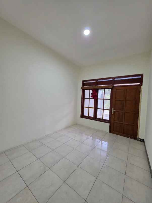 dijual rumah rewwin waru sidoarjo