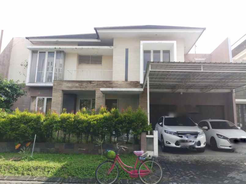 dijual rumah royal residence