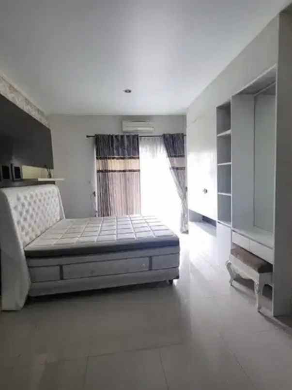 dijual rumah royal spring residence