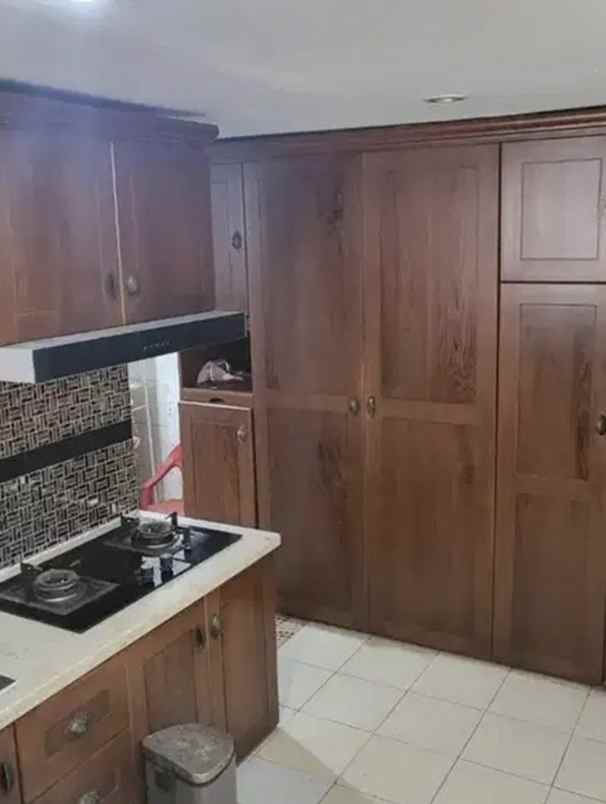 dijual rumah royal spring residence