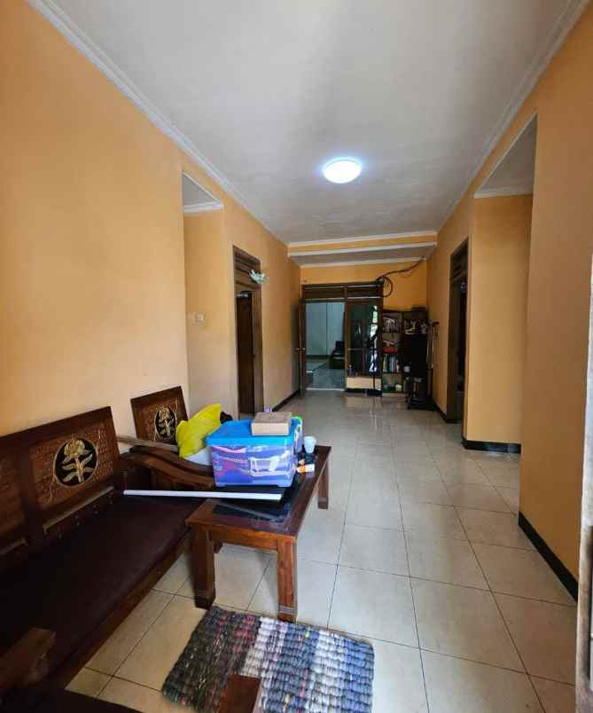 dijual rumah satelit