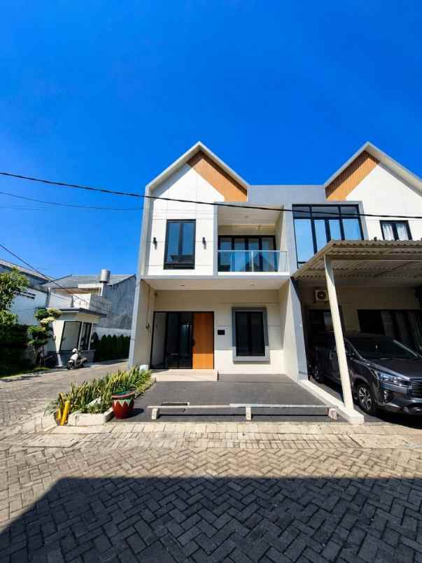 dijual rumah satelit darmo