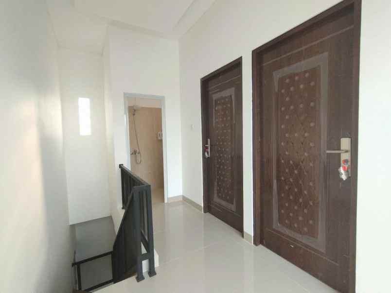 dijual rumah sawah baru ciputat