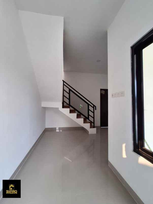 dijual rumah sawah baru ciputat