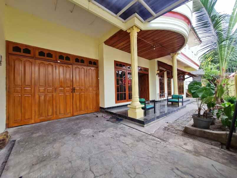 dijual rumah sawojajar