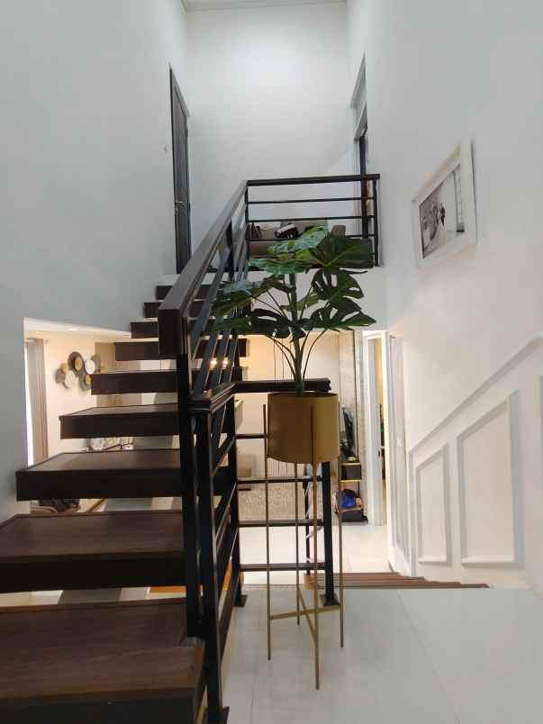 dijual rumah secondary dalam cluster siap huni