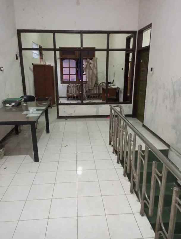 dijual rumah semampir tengah