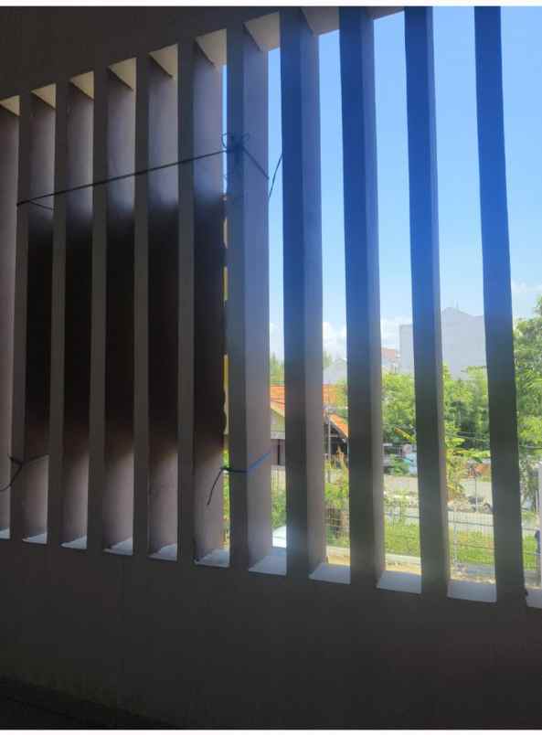 dijual rumah semolowaru elok