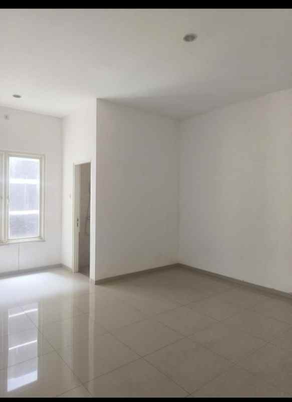 dijual rumah semolowaru elok