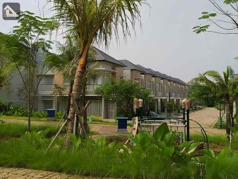 dijual rumah serenia hills lebak bulus