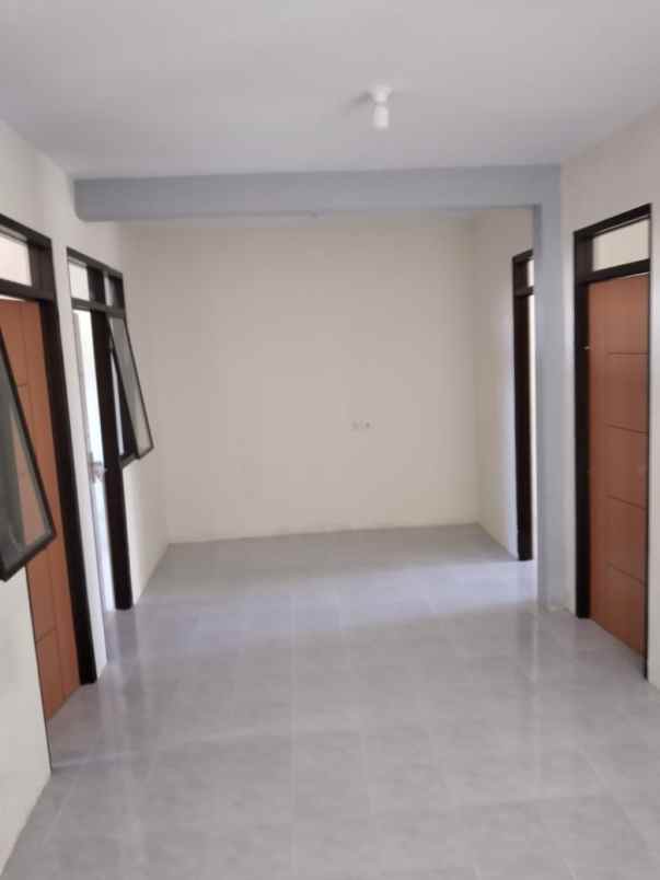 dijual rumah siap huni di lingkungan kramat jember