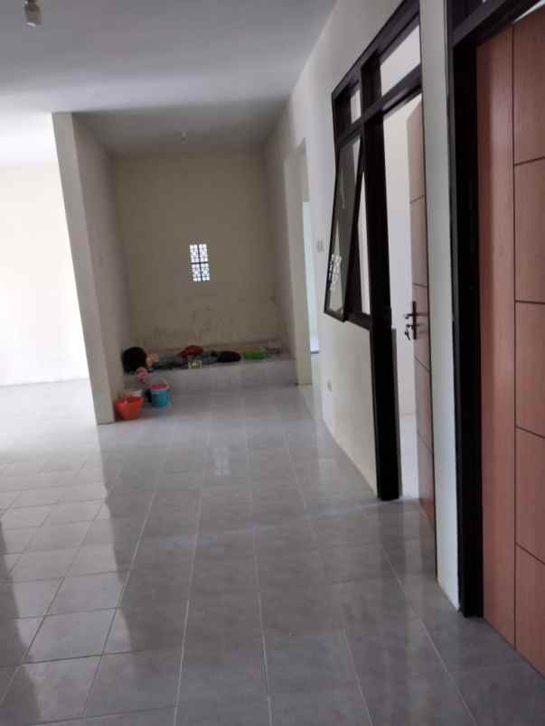 dijual rumah siap huni di lingkungan kramat jember