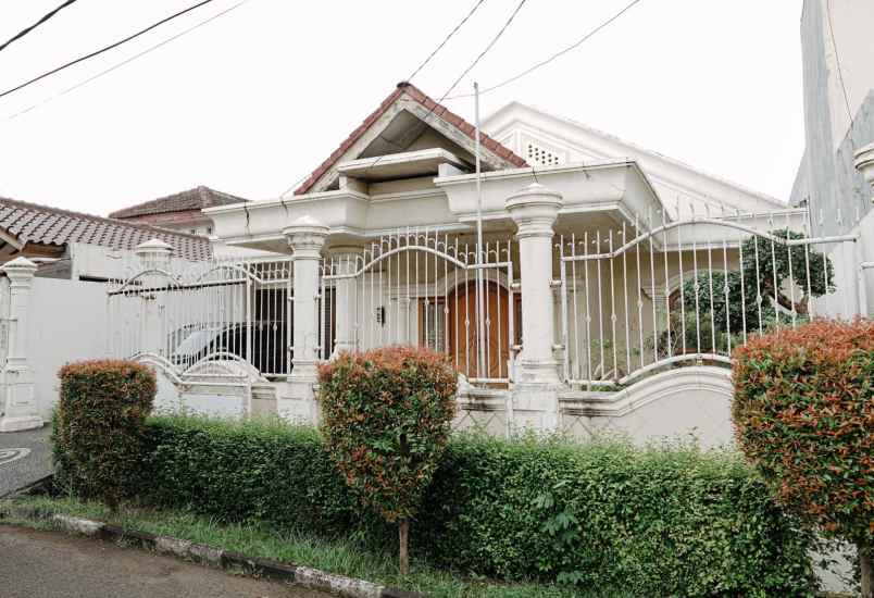 dijual rumah siap huni lt 60 lb 45 dasana indah