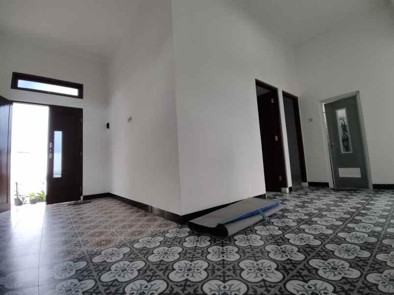 dijual rumah siap huni modern dekat rs manisrenggo