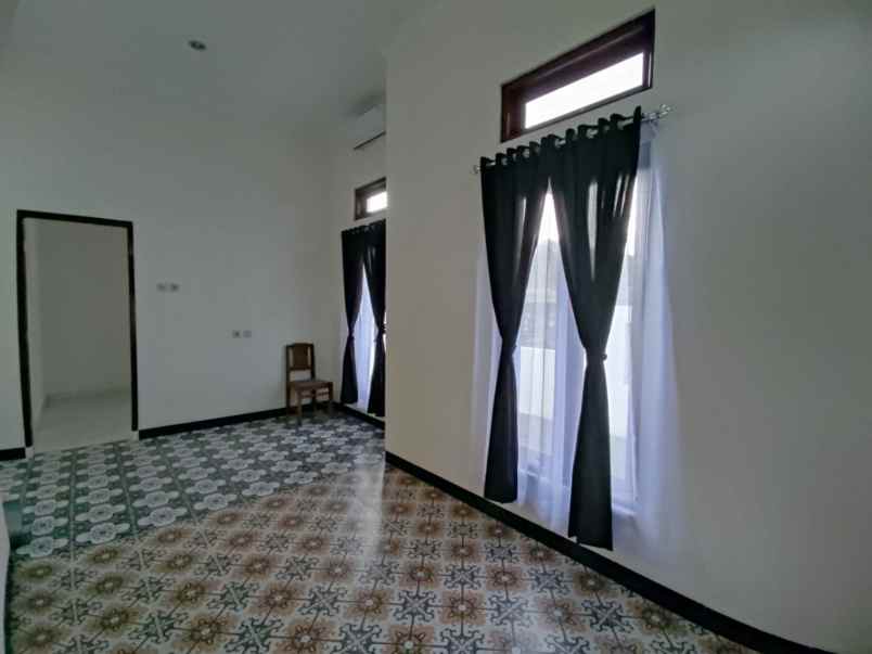 dijual rumah siap huni modern dekat rs manisrenggo