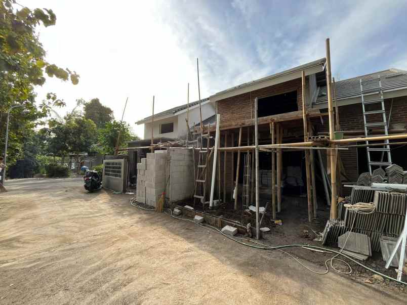 dijual rumah sidoluhur kec godean