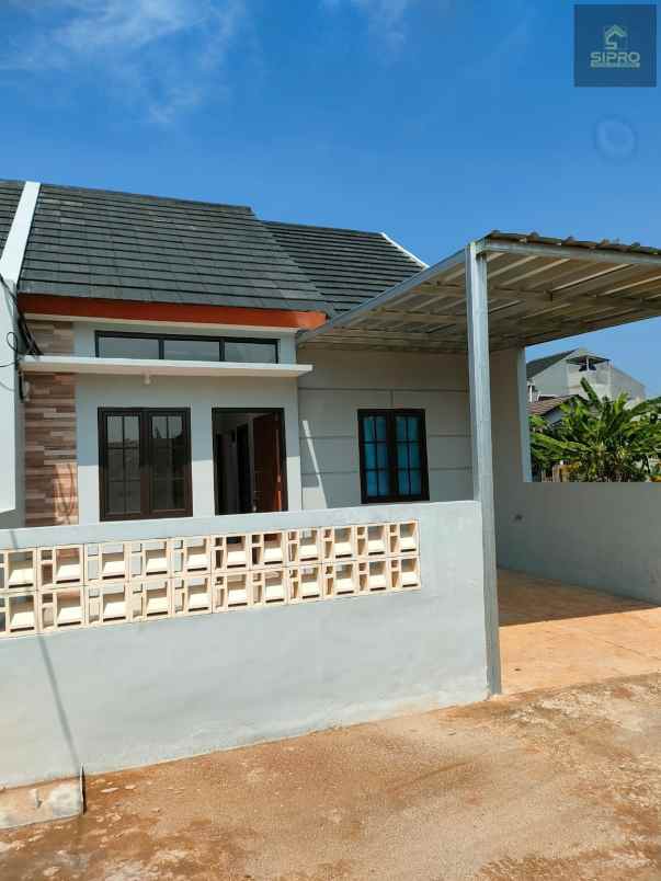 dijual rumah sip 722