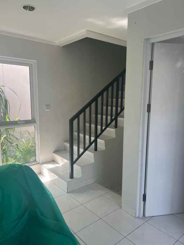 dijual rumah summarecon bandung