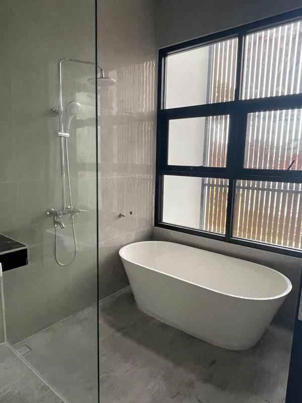 dijual rumah sutorejo indah