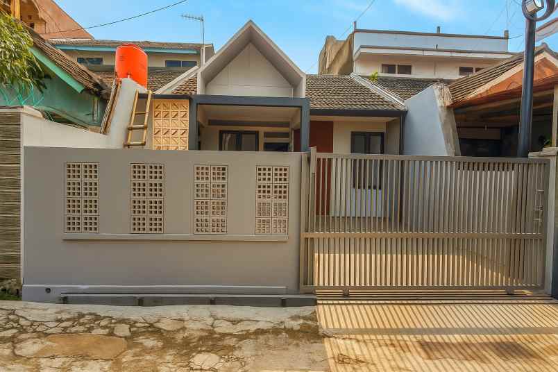 dijual rumah taman cibaduyut indah bandung