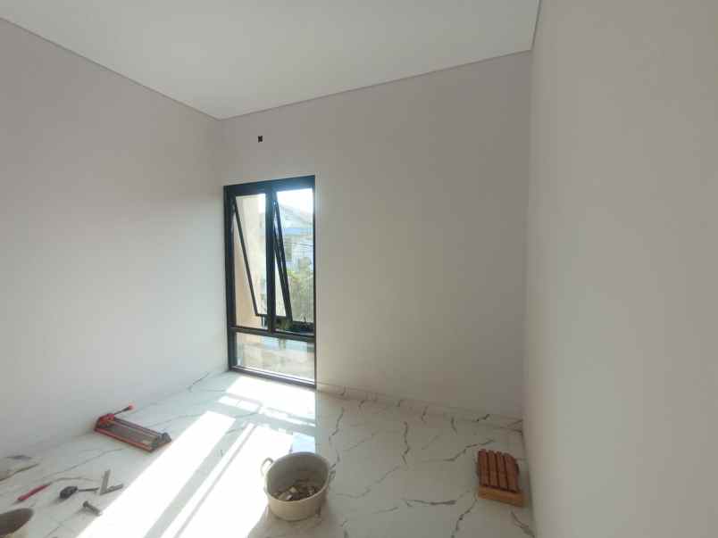 dijual rumah tegalrejo