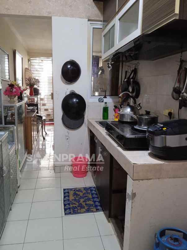 dijual rumah telaga golf sawangan