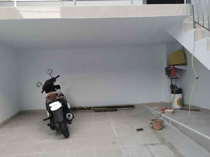 dijual rumah teluk gong jakut hadap utara shm