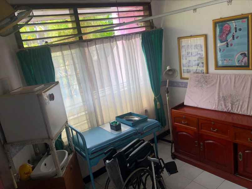 dijual rumah tenggilis mejoy 12