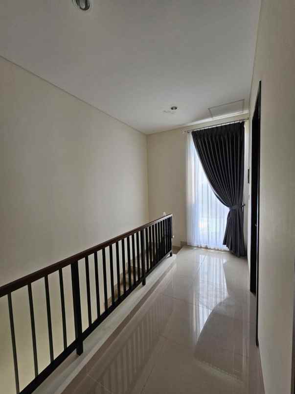 dijual rumah the mahogany residence