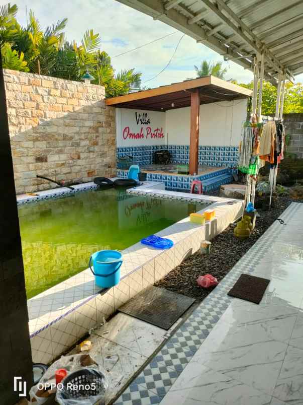 dijual rumah turi