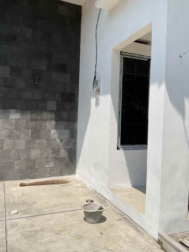 dijual rumah unnes