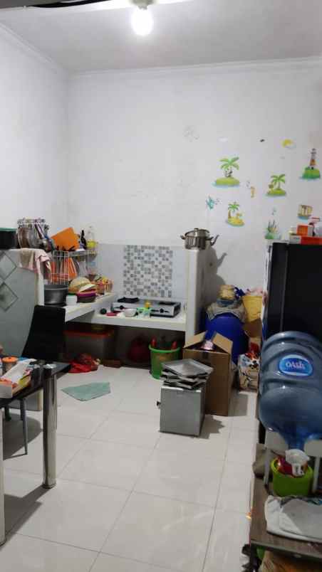 dijual rumah vila tomang baru