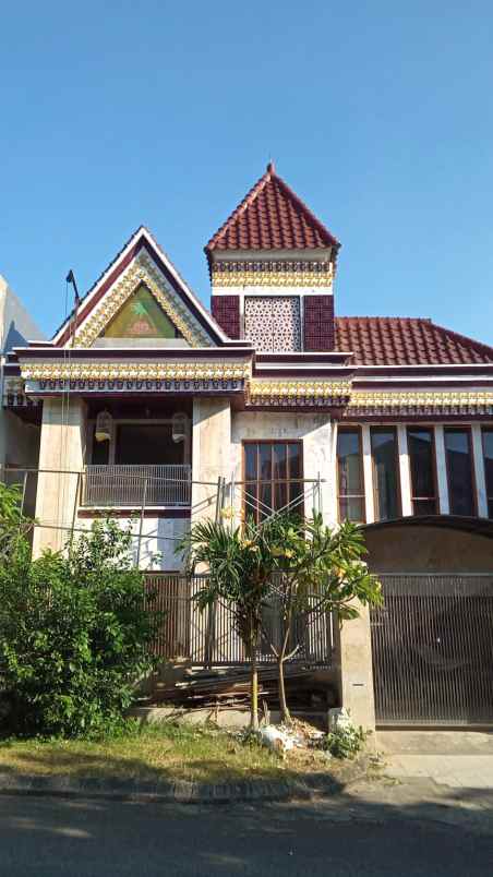 dijual rumah villa bukit indah