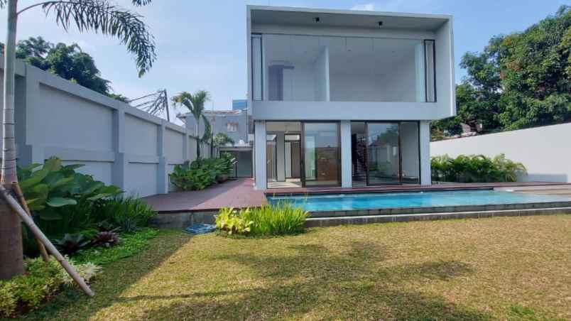 dijual rumah villa jatipadang