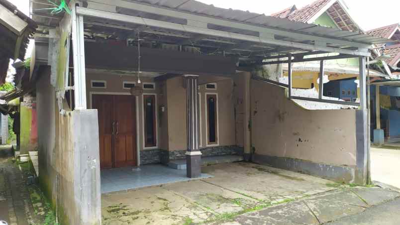 dijual rumah wanayasa