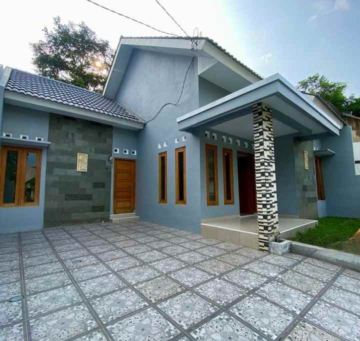 dijual rumah wedomartani ngemplak