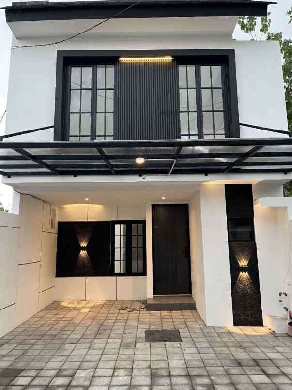dijual rumah wisma tirta agung