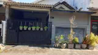 dijual rumah wiyung indah