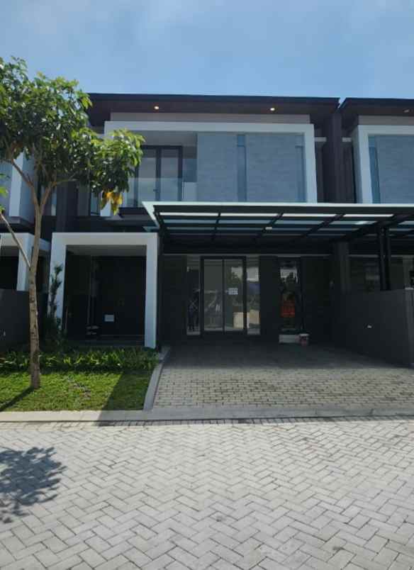 dijual rumah woodland